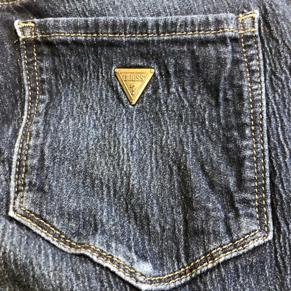 GUESS Women’s size 29
Low-Rise Power Skinny Jeans - Picture 4 of 13